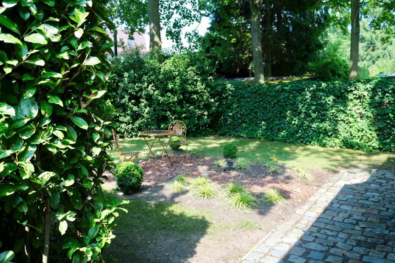 Under Oaks Westmalle Exterior foto